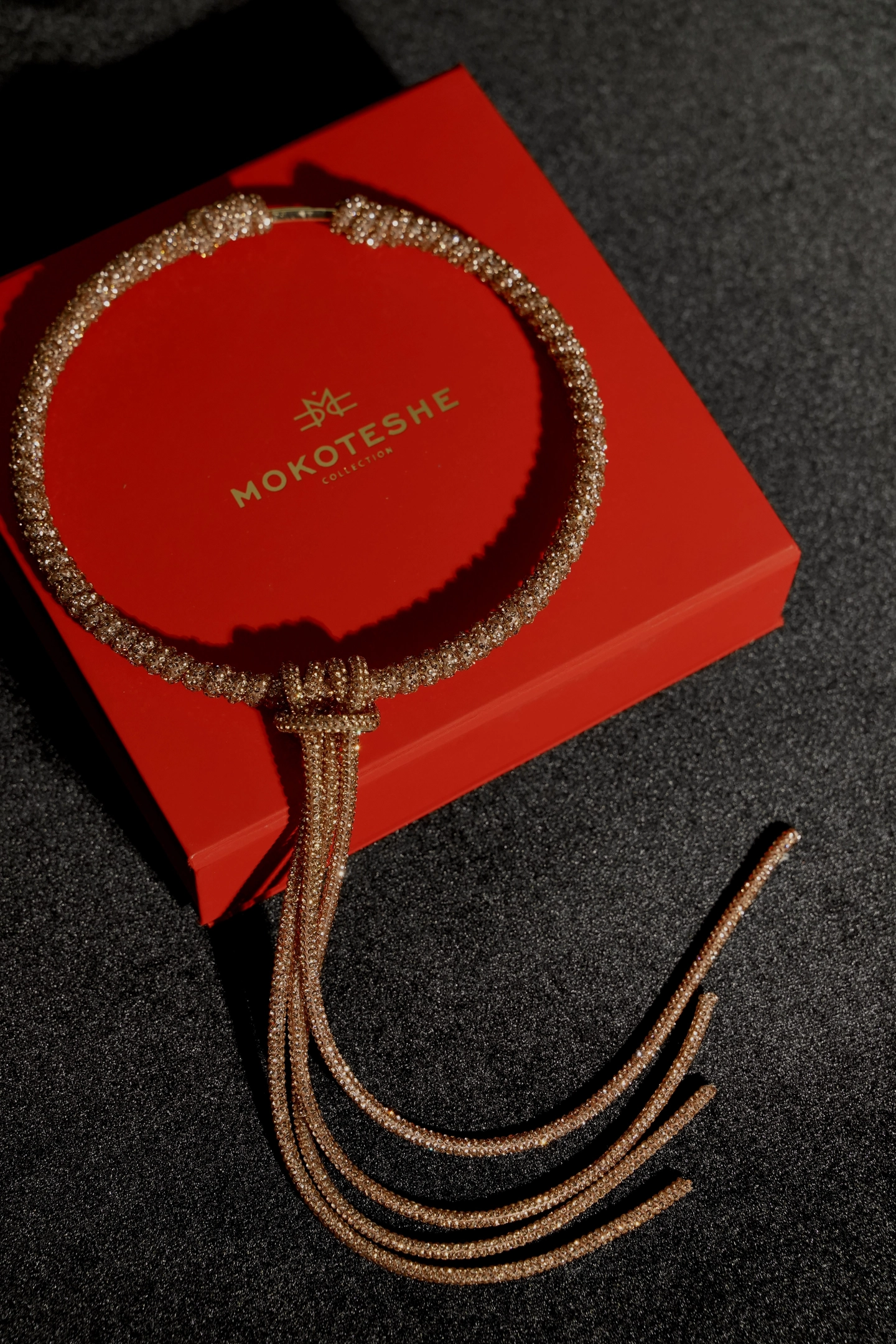 Колье: Round Tie (Gold)